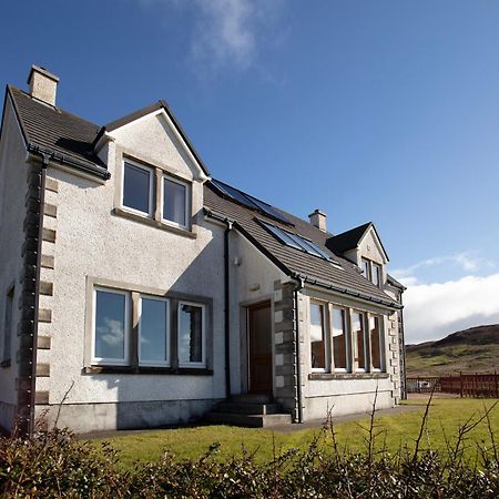 Castlebay View Villa Exterior photo