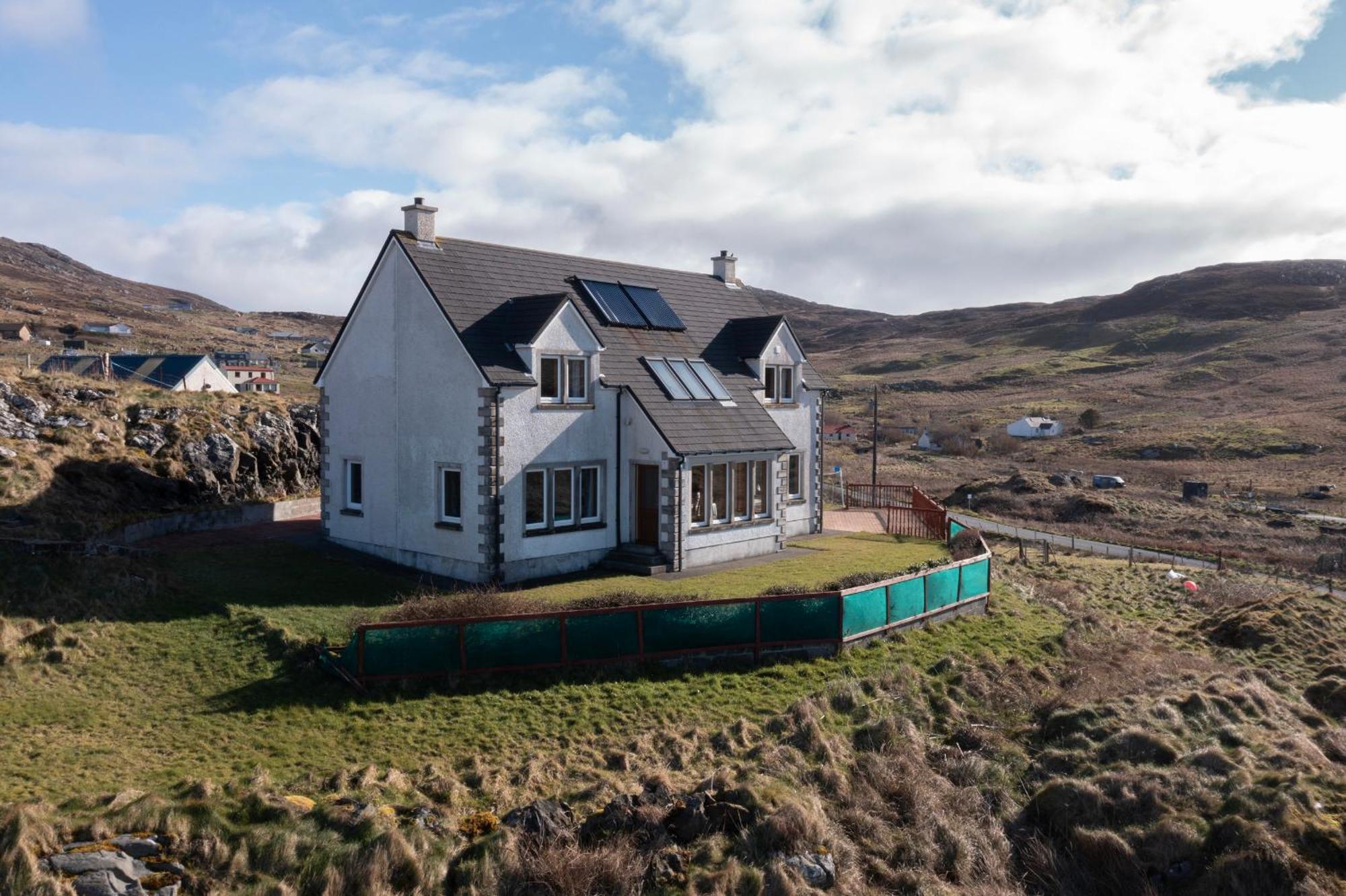 Castlebay View Villa Exterior photo