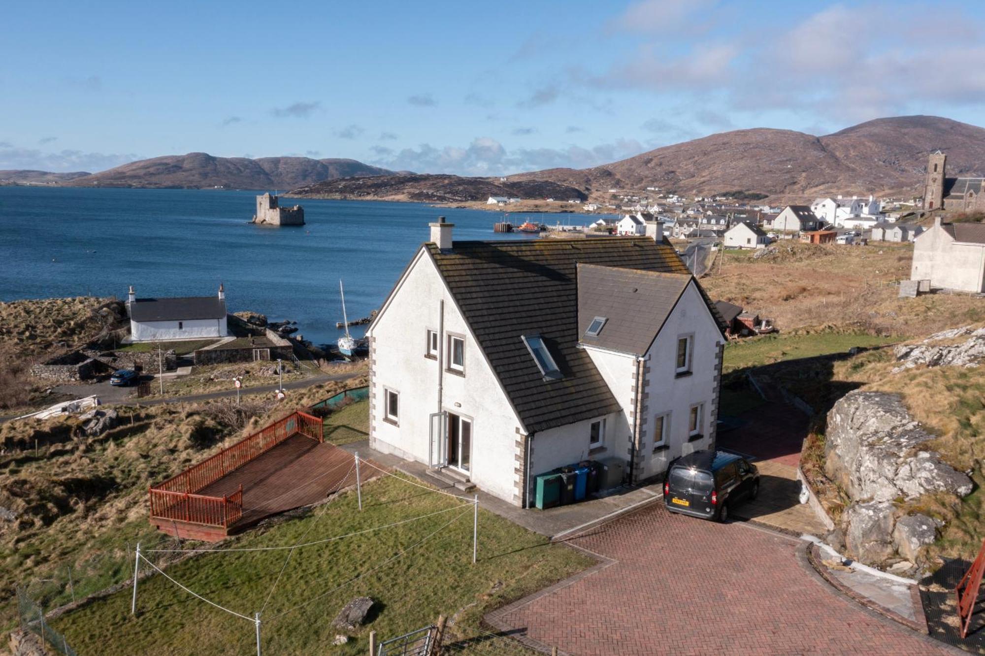 Castlebay View Villa Exterior photo