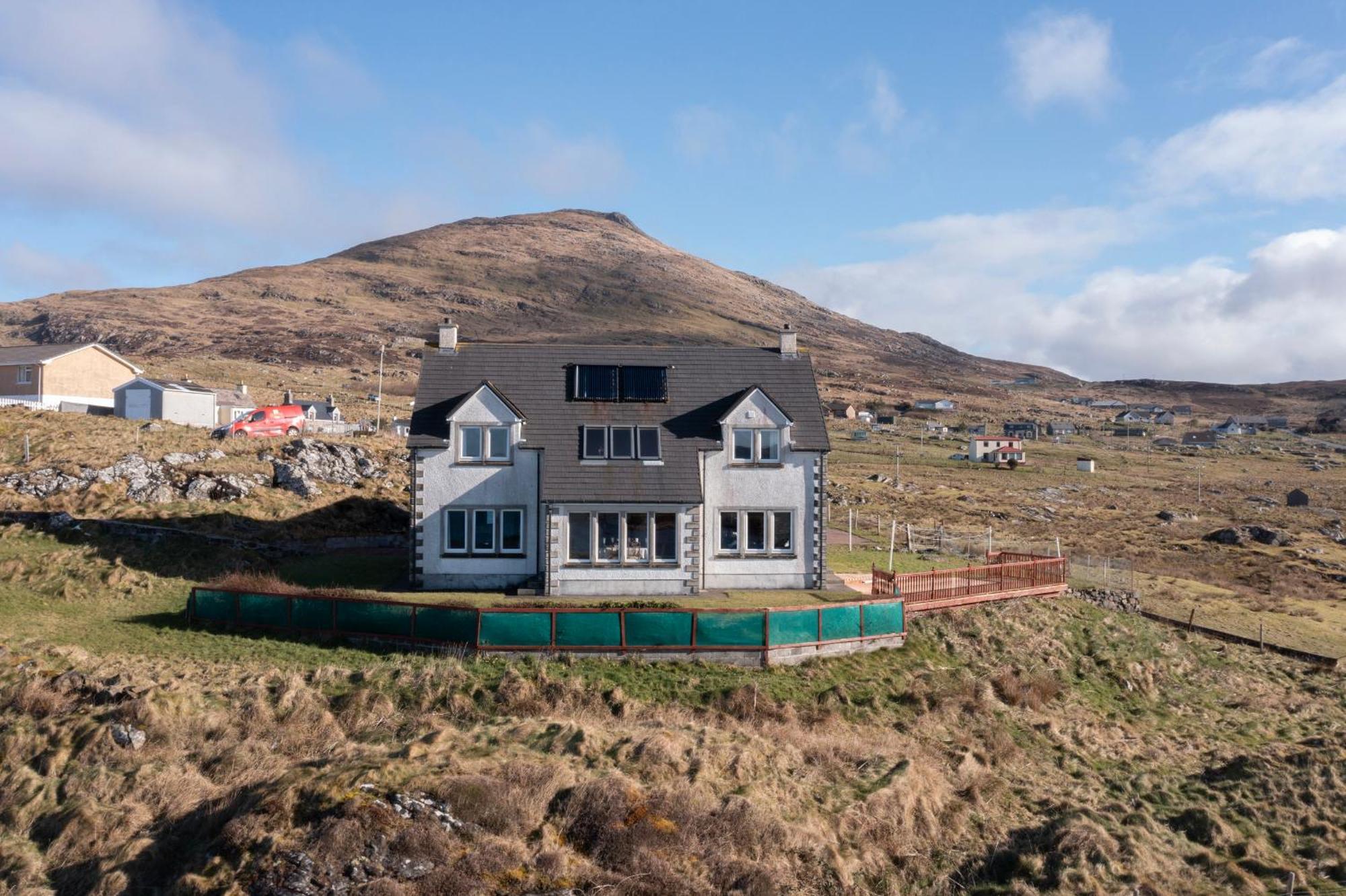 Castlebay View Villa Exterior photo